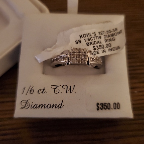 Ring - Picture 2 of 5